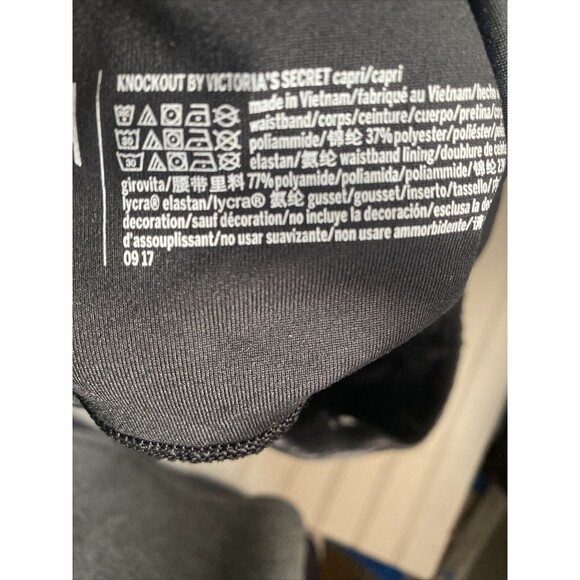 Victoria Sport by VS Knockout Capri Leggings SP - Picture 5 of 5